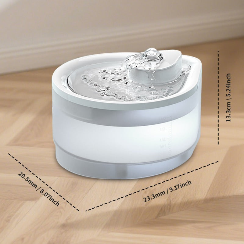 Automatic pet water fountain with  2.5L capacity for cats and small dogs